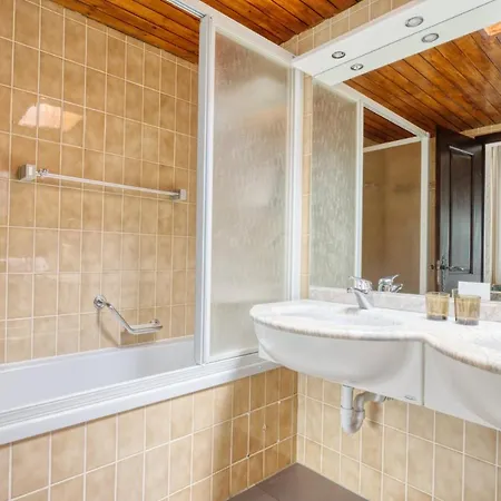 Hotel Arca & 3*